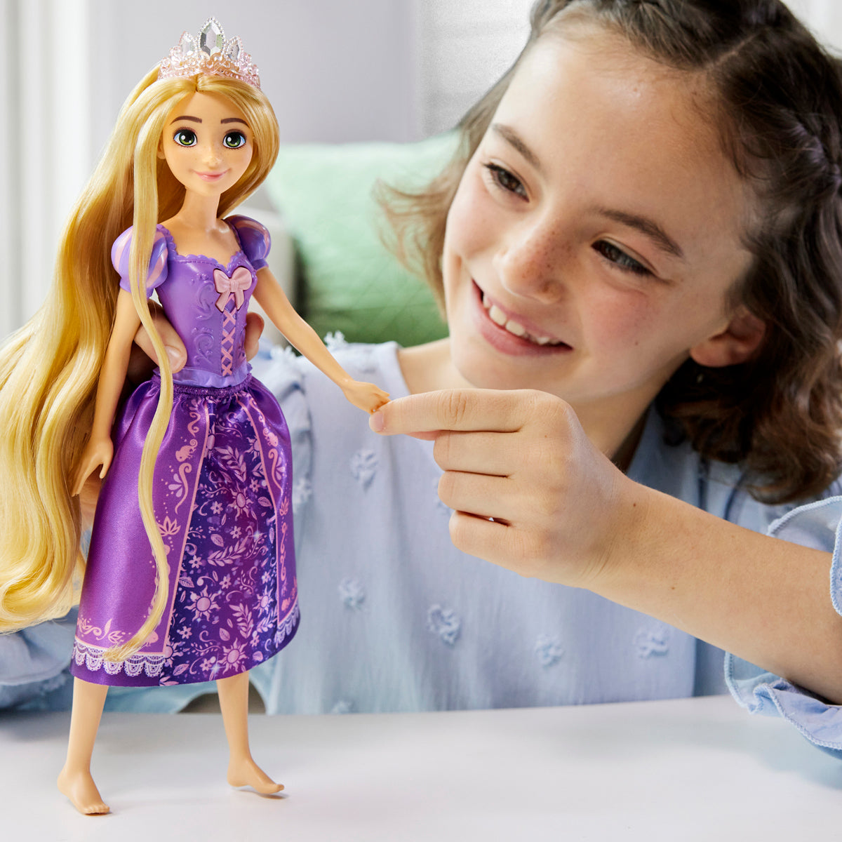 Disney Princess Singing Rapunzel Doll