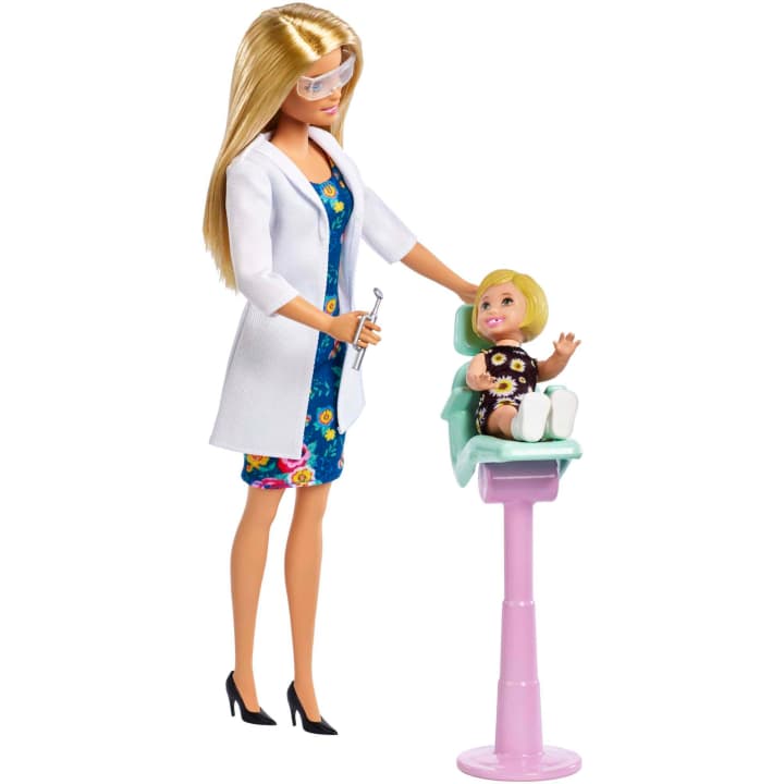 Barbie - Dentist Doll And Playset FXP16