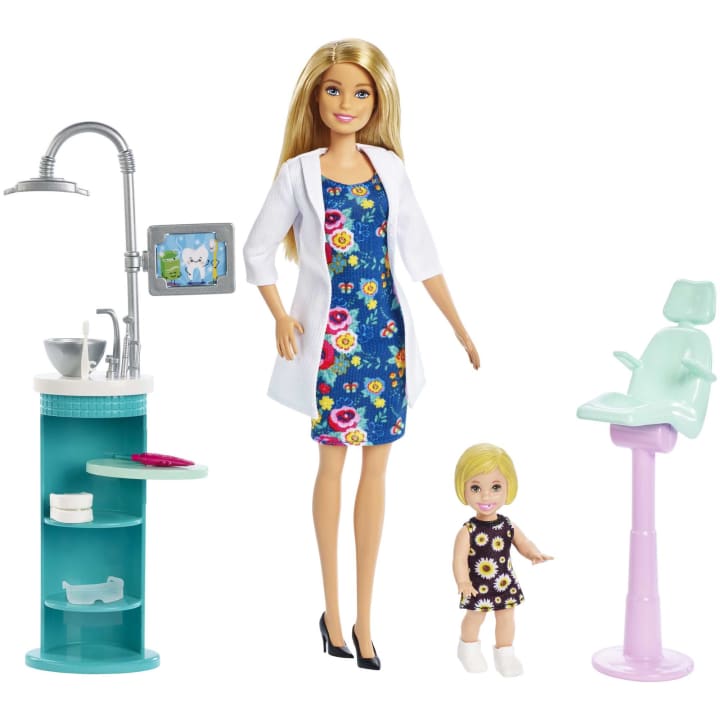 Barbie - Dentist Doll And Playset FXP16